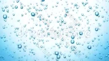 美丽的水气泡上升。 水下蓝泡泡可循环三维动画。 高清1080